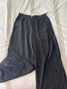 Abercrombie & Fitch Women’s Wide Leg Pants